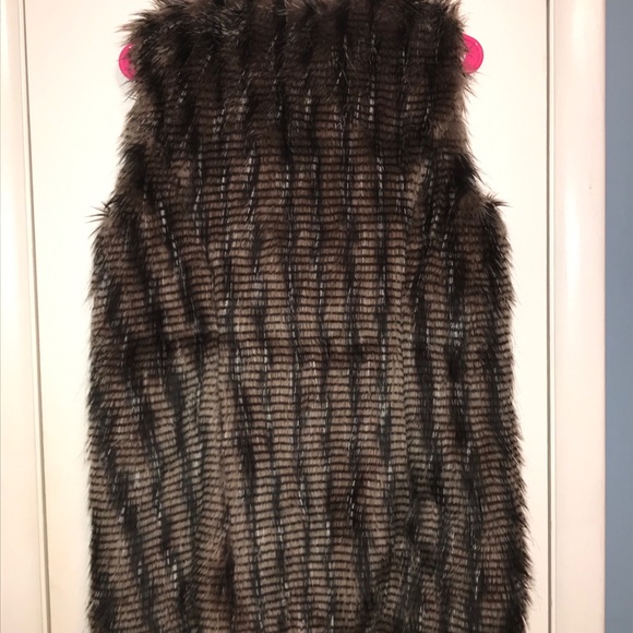 Vest - Picture 2 of 3